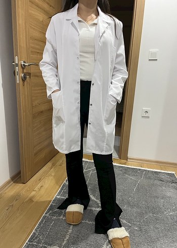 Beyaz doktor önlüğü - Görsel 2