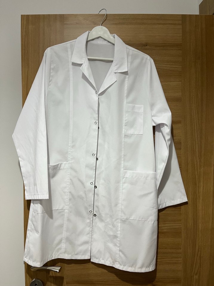 Beyaz doktor önlüğü - Görsel 3