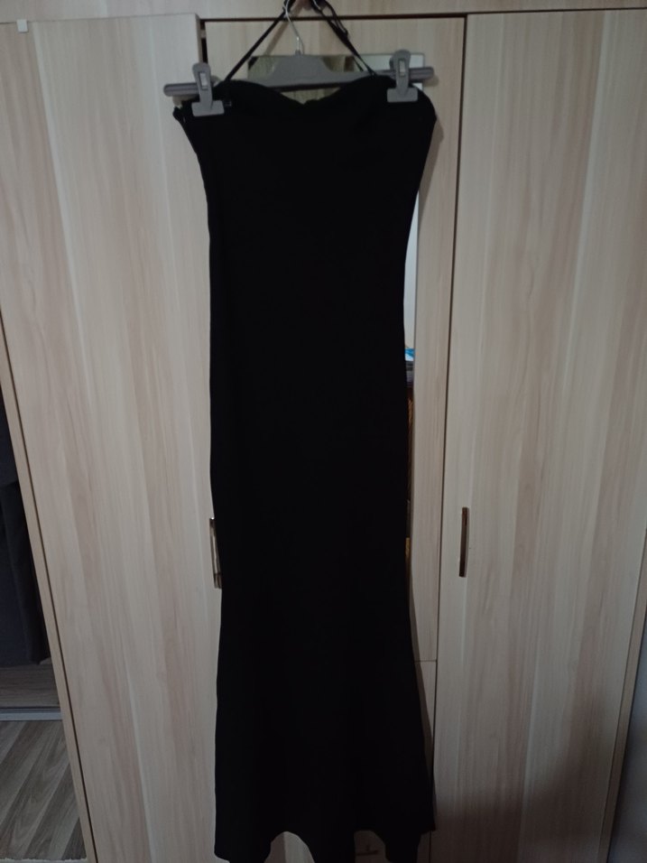 Siyah straplez Uzun Drapeli Kadın Elbisesi - Görsel 2