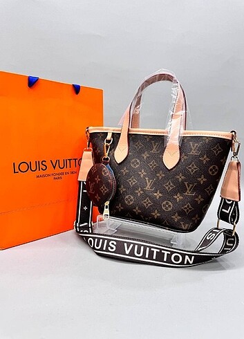 Louis Vuitton Askılı Çanta 