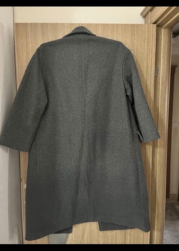 Gri düğmeli uzun kaban - Görsel 4