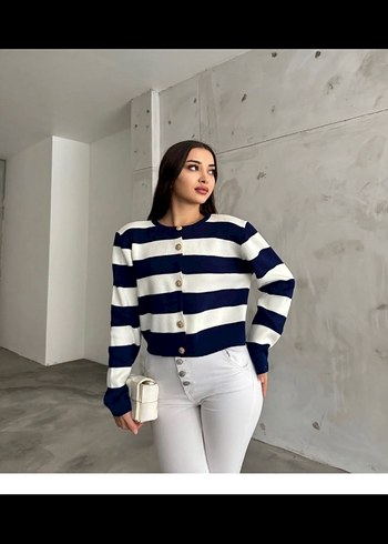 Düğmeli Çizgili Kadın Mini Hırka - Görsel 2