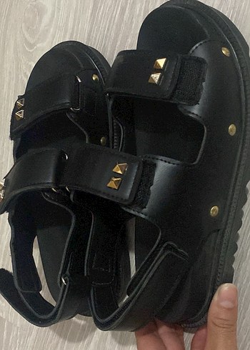 Siyah Rock Punk Dolgu Topuklu Kadın Sandalet