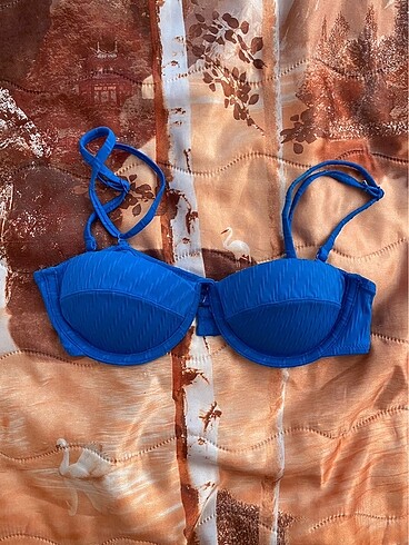 Mango bikini üstü