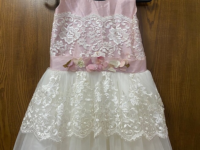 11-12 Yaş Beden Pembe/beyaz kız çocuk elbise