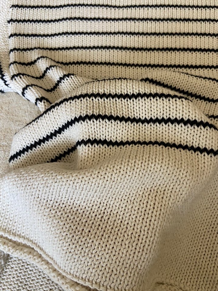 Çizgili Beyaz Kadın Triko Kazak - Görsel 3