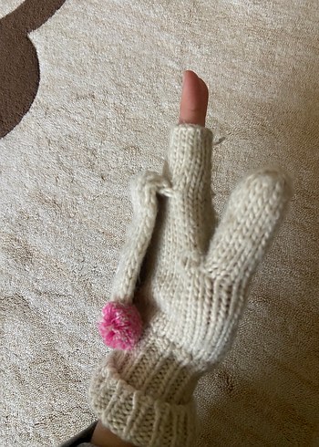 Kız Çocuk Bej İşlemeli Örgü Eldiven - Görsel 3