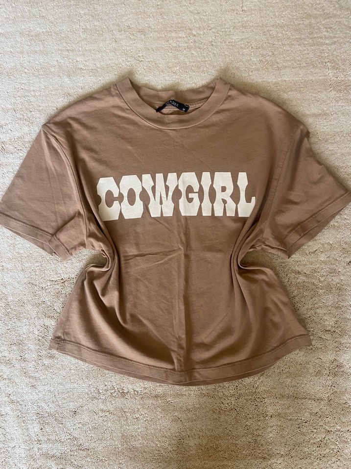 Kahverengi Baskılı Crop Tişört - Görsel 2