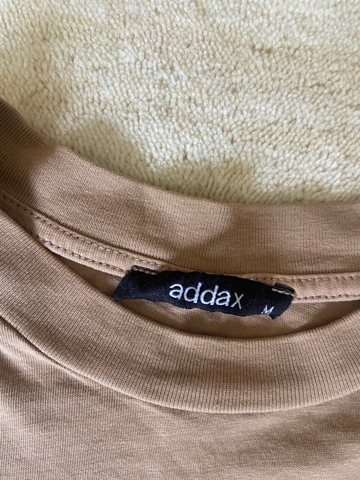 Kahverengi Baskılı Crop Tişört - Görsel 4