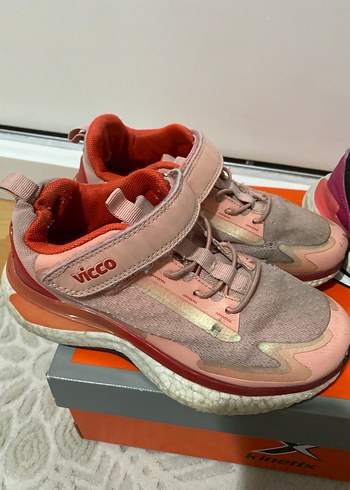 Kız Çocuk Renkli Cırtlı Spor Ayakkabı - Görsel 2