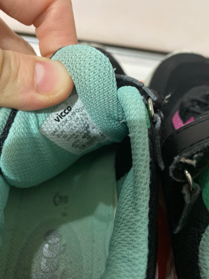 Kız Çocuk Renkli Cırtlı Spor Ayakkabı - Görsel 5