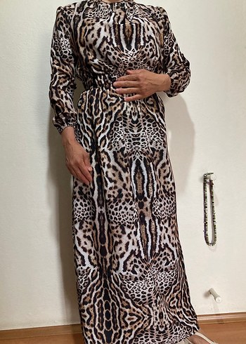Leoparlı elbise