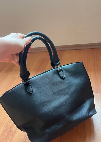 Siyah Deri Kadın El Çantası - Görsel 2