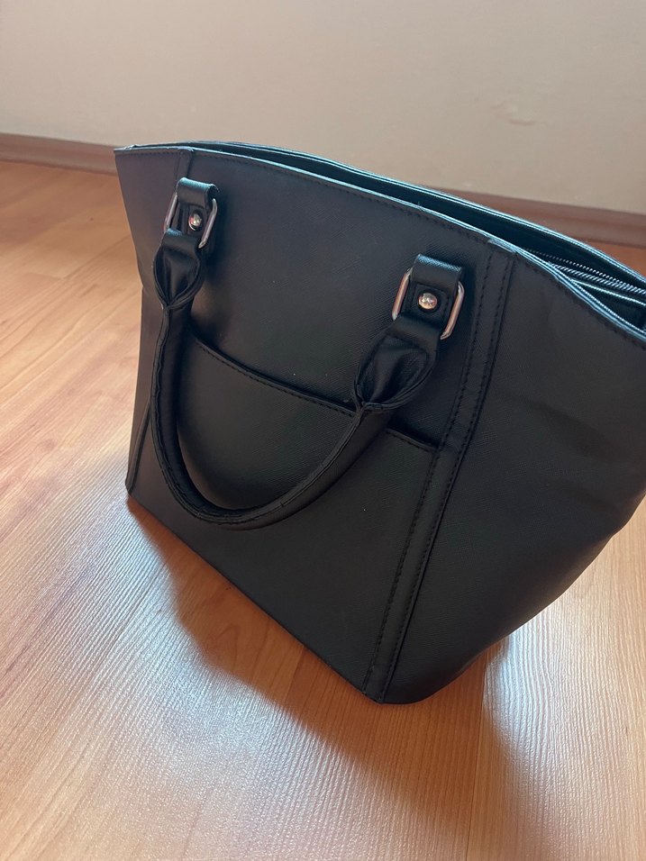 Siyah Deri Kadın El Çantası - Görsel 4