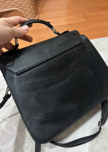 Siyah Parlak Deri Tokalı Kadın Çanta - Görsel 3