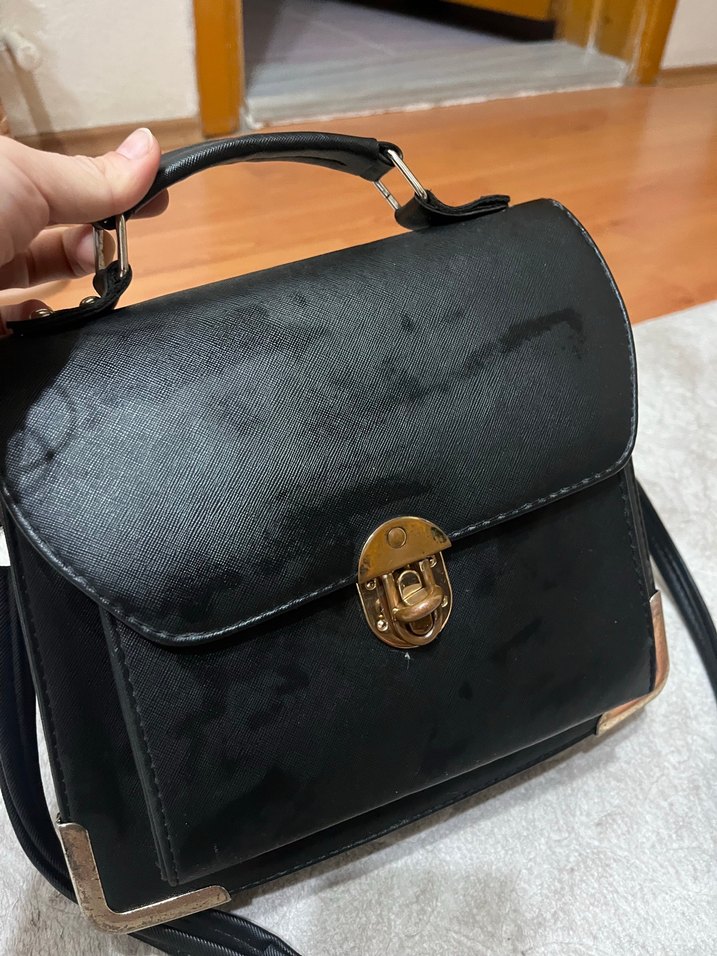 Siyah Parlak Deri Tokalı Kadın Çanta - Görsel 2