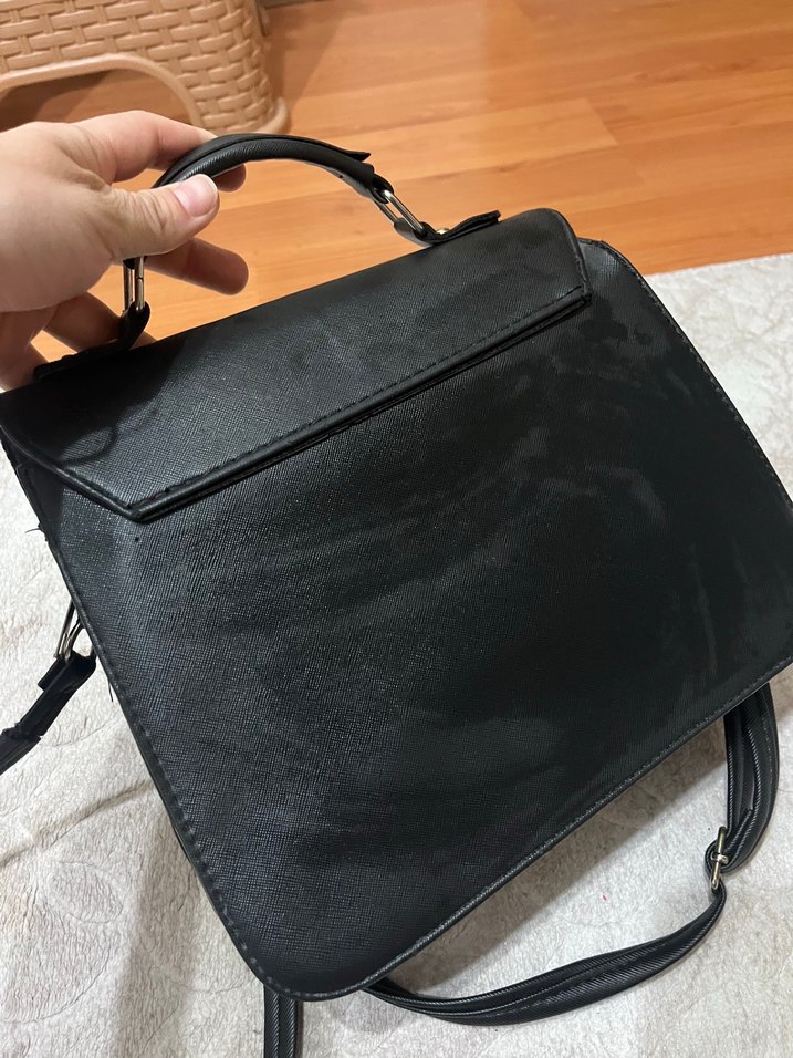 Siyah Parlak Deri Tokalı Kadın Çanta - Görsel 3