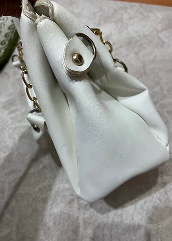 Zincir Detaylı Beyaz Deri Kadın Çanta - Görsel 2