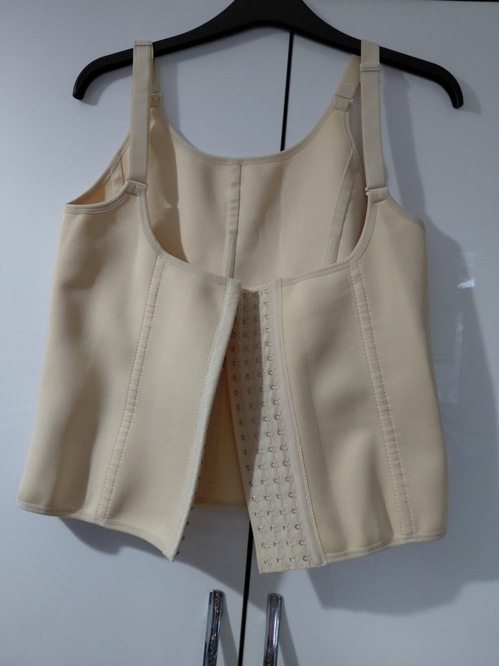 Kısa Bej  korse - Görsel 4