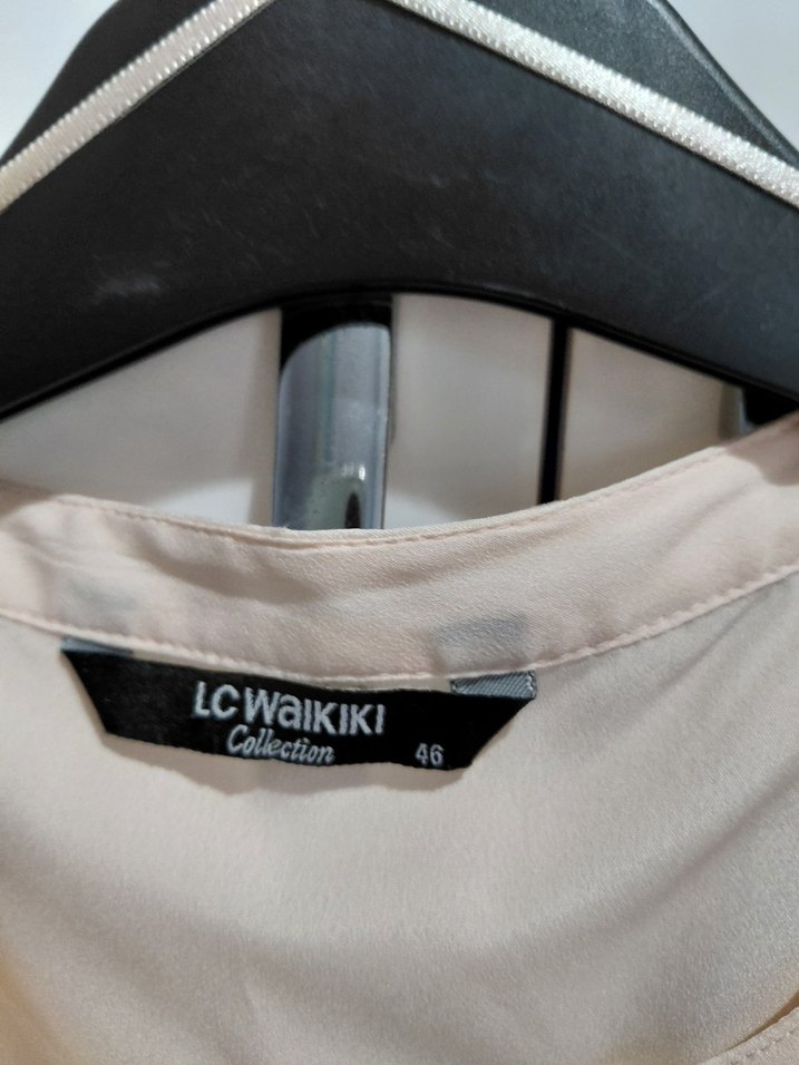 Bej Nakışlı V Yaka Kadın Gömlek - Görsel 4