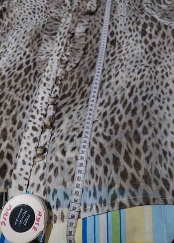 Düğmeli Leopar Desenli V Yaka Kadın Bluz - Görsel 6