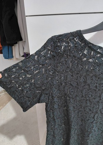 Dantel Detaylı Siyah Kısa Kollu Bluz - Görsel 2