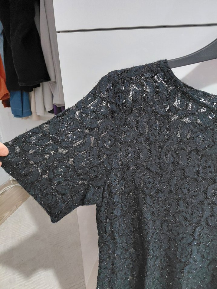 Dantel Detaylı Siyah Kısa Kollu Bluz - Görsel 2