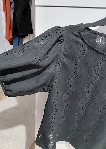 Dantel Detaylı Siyah Kadın Bluz - Görsel 3