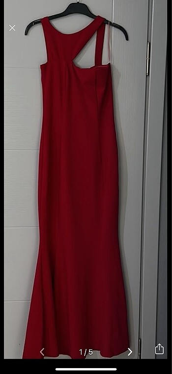 Kırmızı balık model abiye elbise