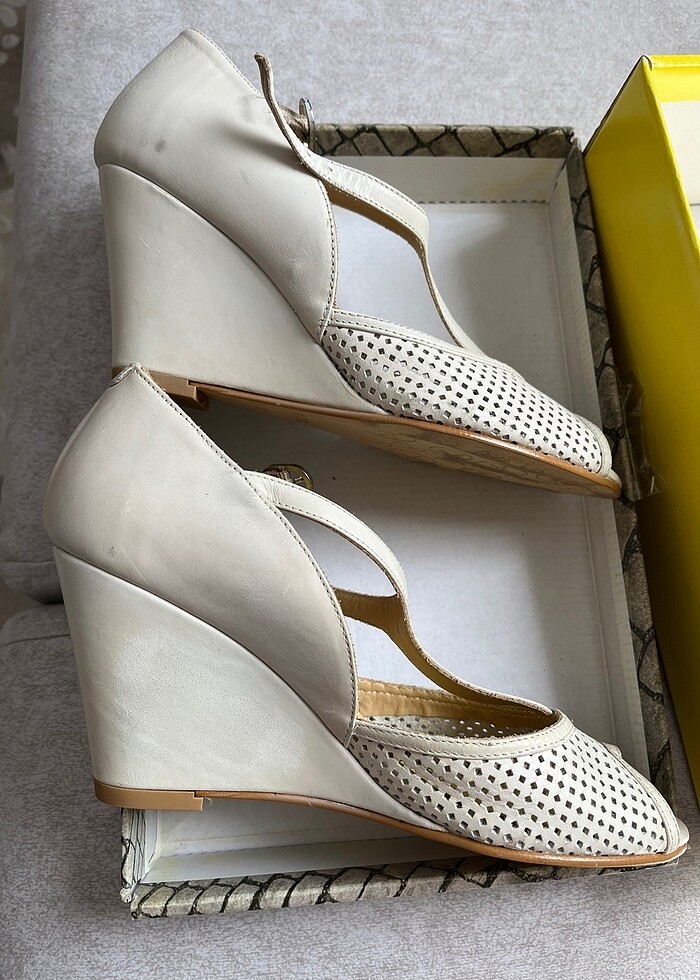 Hotiç Vintage Dolgu Topuk Sandalet - Görsel 2