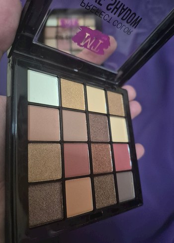 NYX Bej Tonlarda MT Göz Farı Paleti 16lı