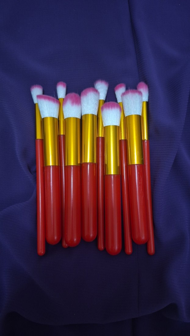 Kırmızı Saplı Renkli Makyaj Fırça Seti - Görsel 2
