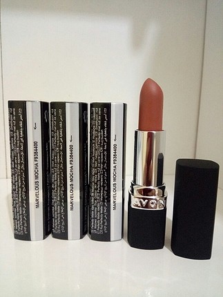 Avon marvelous mocha mat ruj 