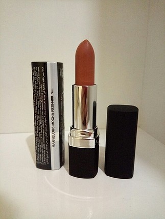 Avon marvelous mocha mat ruj 