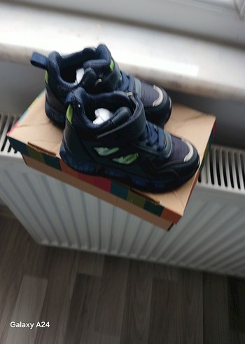 ışıklı cırtlı  bot - Görsel 6