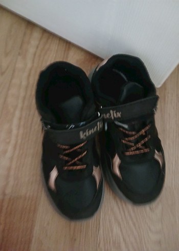 Kız Çocuk Siyah Bantlı Spor Ayakkabı - Görsel 5