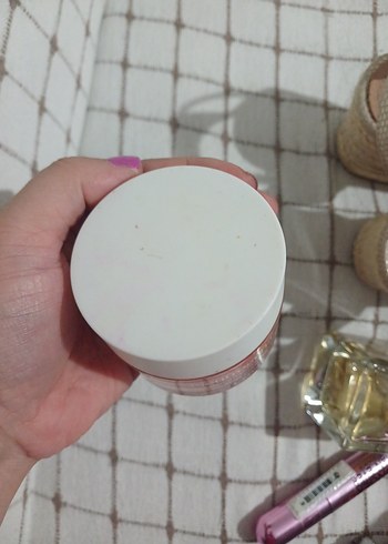 Neutrogena Neutrogena Bright Boost Yaşlanma Karşıtı Jel Krem