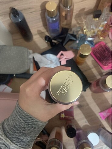 Beden Velvet petals Victoria?s secret body mist