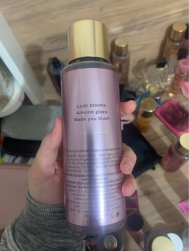 Beden Renk Velvet petals Victoria?s secret body mist