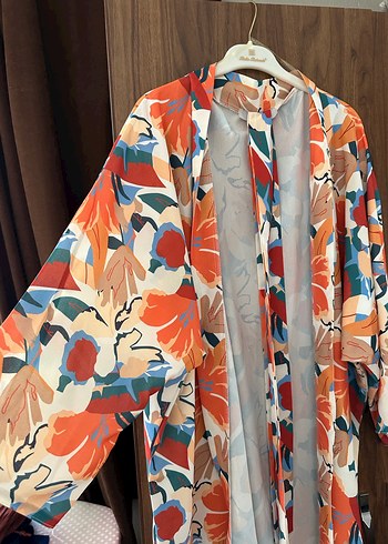 Renkli kimono