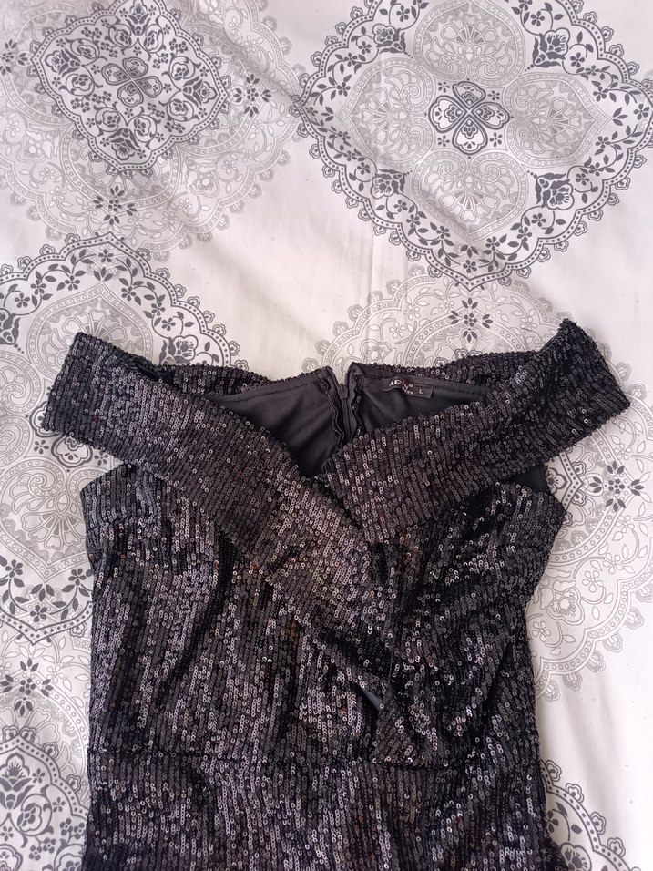 Siyah Pullu Parlak Midi Boy Abiye Elbise - Görsel 3