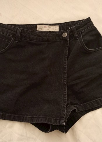 Siyah Düğmeli Kot Şort - Görsel 2