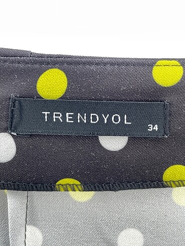 34 Beden siyah Renk Trendyol & Milla Mini Etek %70 İndirimli.
