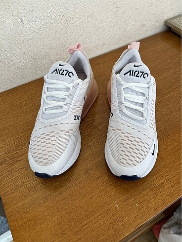 Nike NIKE AIR 270