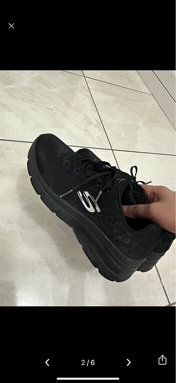 Skechers