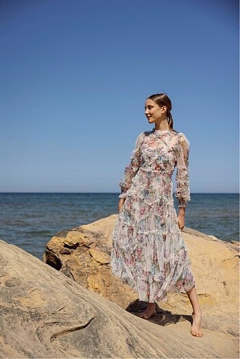 Çiçek Desenli Fırfırlı Abiye Elbise - Görsel 3