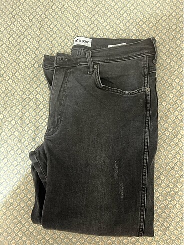 Siyah jeans