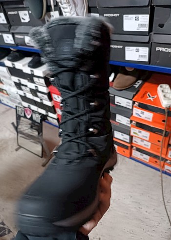 Siyah Lumberjack kadın bot - Görsel 2