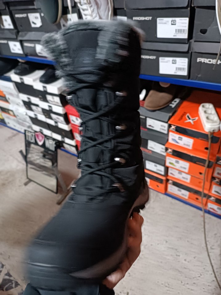 Siyah Lumberjack kadın bot - Görsel 2