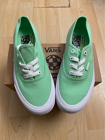 36 Beden Vans VR3